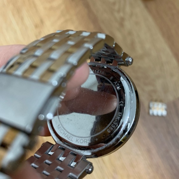 Michael Kors Watch - Picture 3 of 4